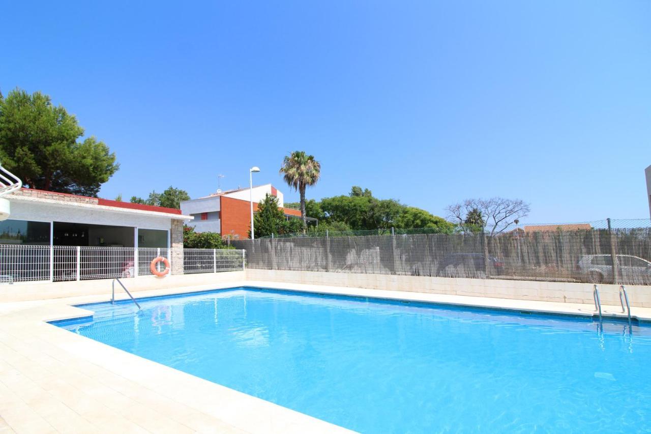 Global Properties, Apartamento Con Terraza Y Piscina A Un Paso De La Playa Канет-де-Беренгер Экстерьер фото