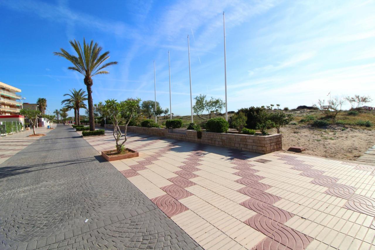 Global Properties, Apartamento Con Terraza Y Piscina A Un Paso De La Playa Канет-де-Беренгер Экстерьер фото