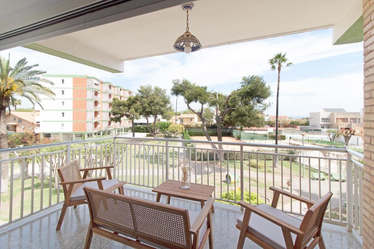 Global Properties, Apartamento Con Terraza Y Piscina A Un Paso De La Playa Канет-де-Беренгер Экстерьер фото
